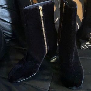 MICHAEL KORS VELVET BOOTIE